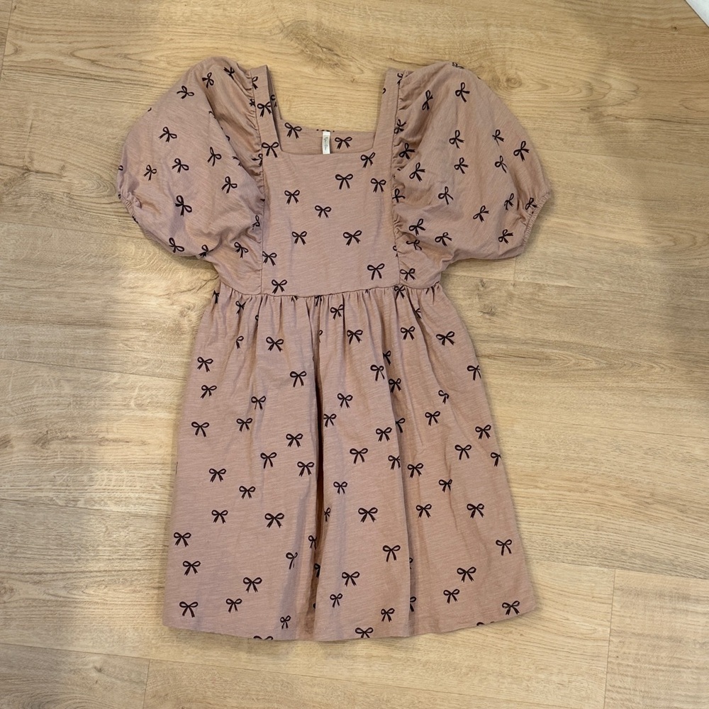 Rylee + Cru Brea Dress in bows print